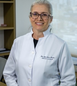 Dra. Aline Scherer Becker